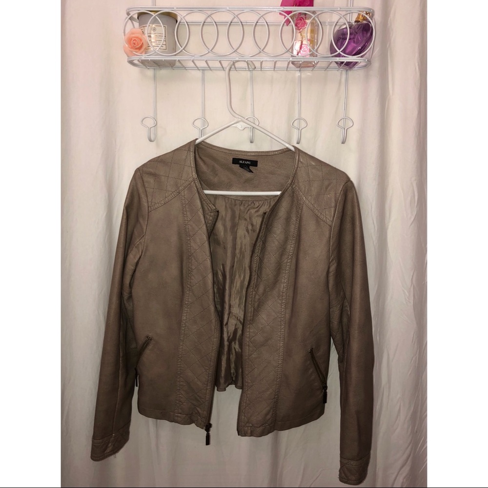 Faux Leather Jacket (vegan friendly 🌱)